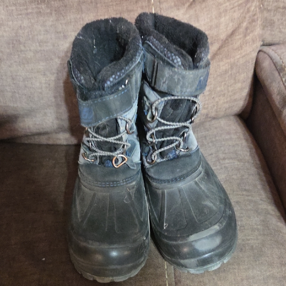 Kids Black Winter Boots
